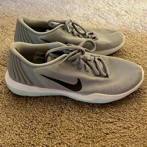 Nike Flywire Size 6.5 Shoes